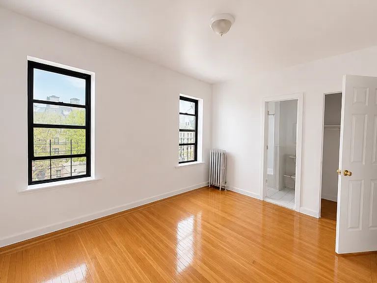 3230 Steuben Ave #1D — Photo 1