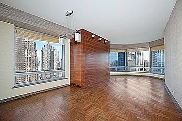 Rented by Domus Realty