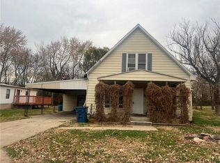 605 W Orchard St, Odessa, MO 64076