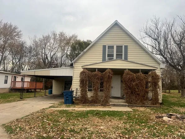 605 W Orchard St, Odessa, MO 64076