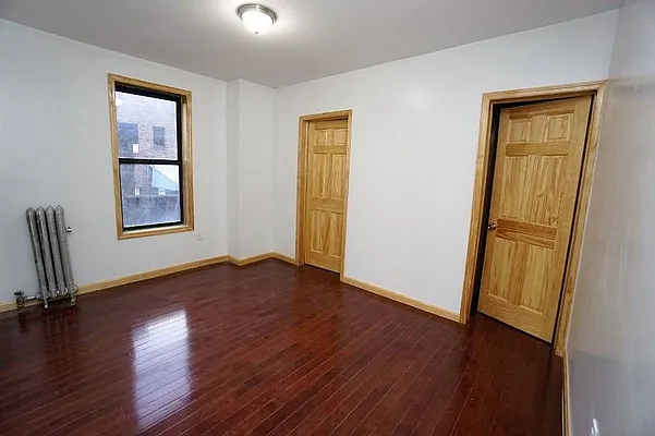 Rented by Universal Realty Group | media 1