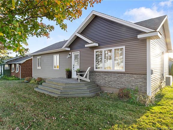 3rd image of 42 Du Parc Rd