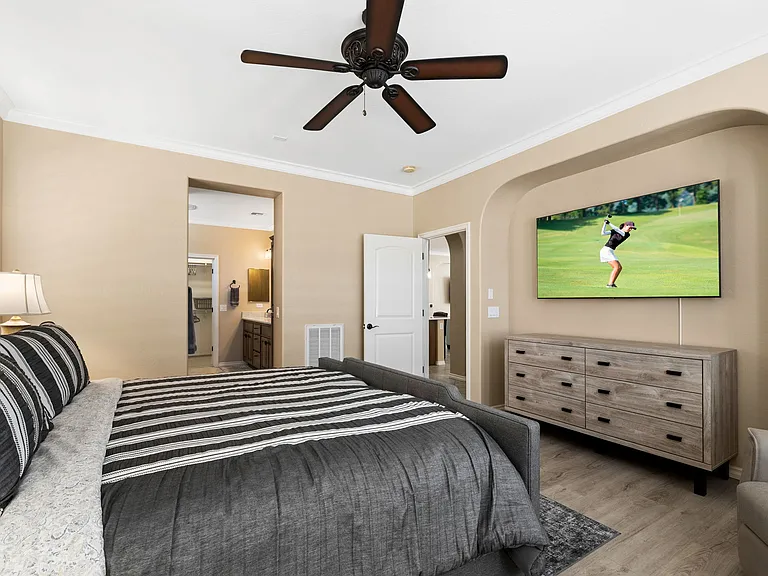 1732 E Vesper Trl — Photo 11