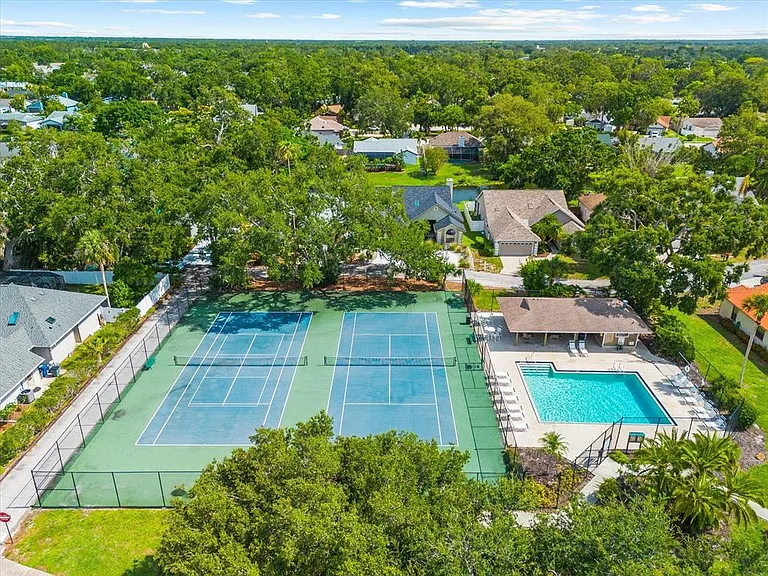 8240 Cypress Lake Dr — Photo 27