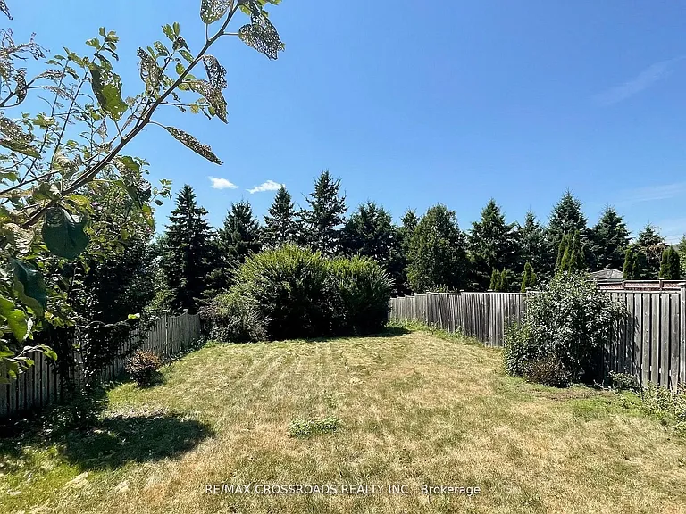 35 Forest Grove Dr — Photo 47