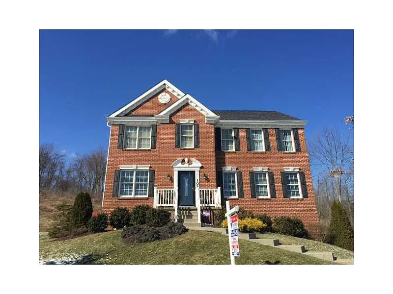 102 Springfield Dr photo 1
