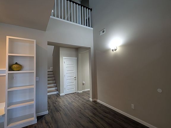 4th image of 607 77th Dr SE