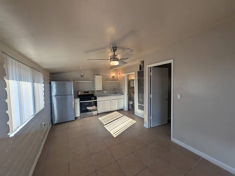 5349 E Ferry Dr #N — Photo 2