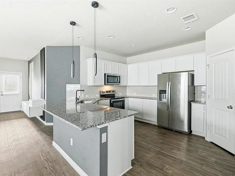 106 Lullaby Dr — Photo 11