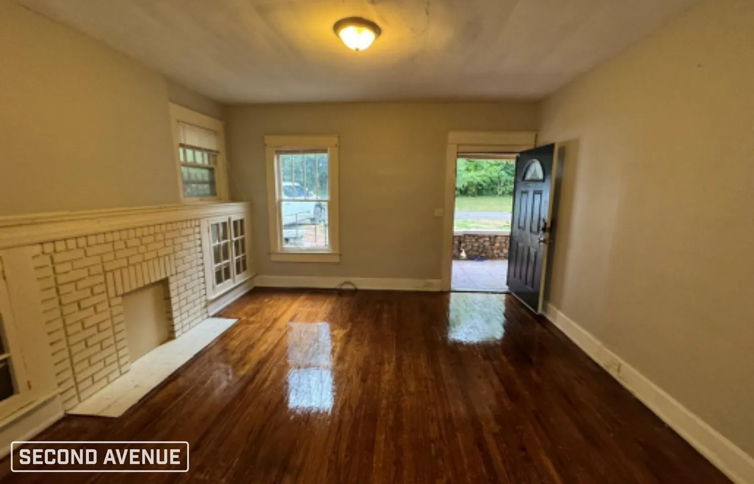 4 bed, 1.0 bath, 1302 sqft, $1,150 — Photo 3