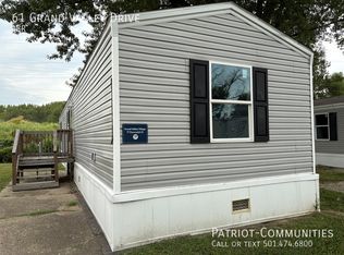 61 Grand Valley Dr, Springfield, IL 62702