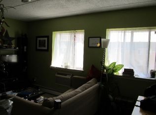 3320 14th St #2, Astoria, NY 11106