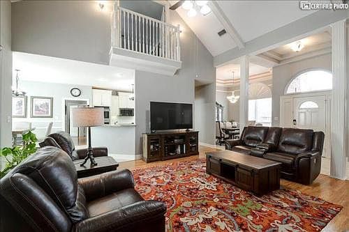 4th image of 4025 Cougar Way