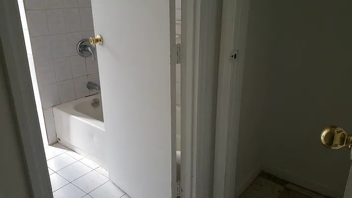 Rented by Transvilla Real Estate & Development Group Inc. | media 6