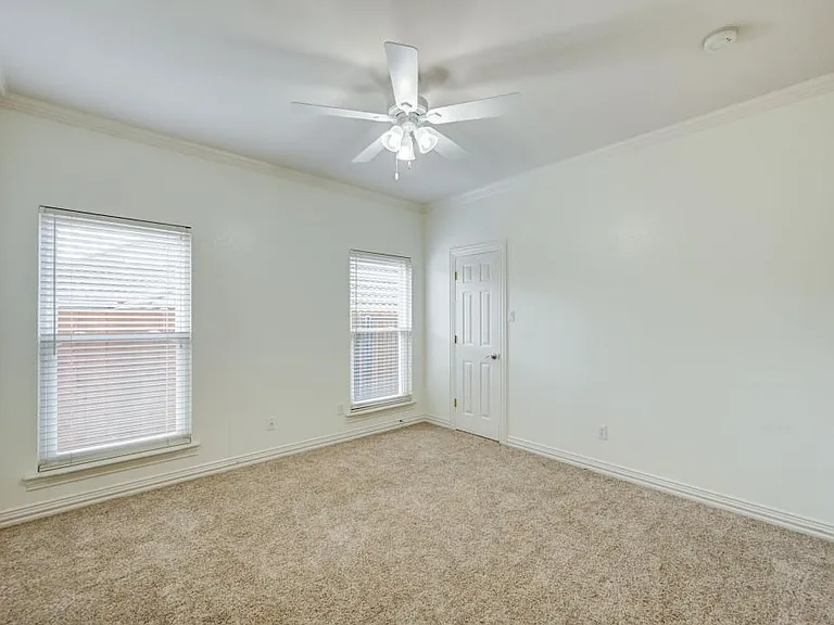 2804 Vermont Ct — Photo 15