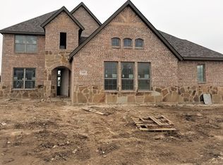 348 Yowell Rd, Whitesboro, TX 76273