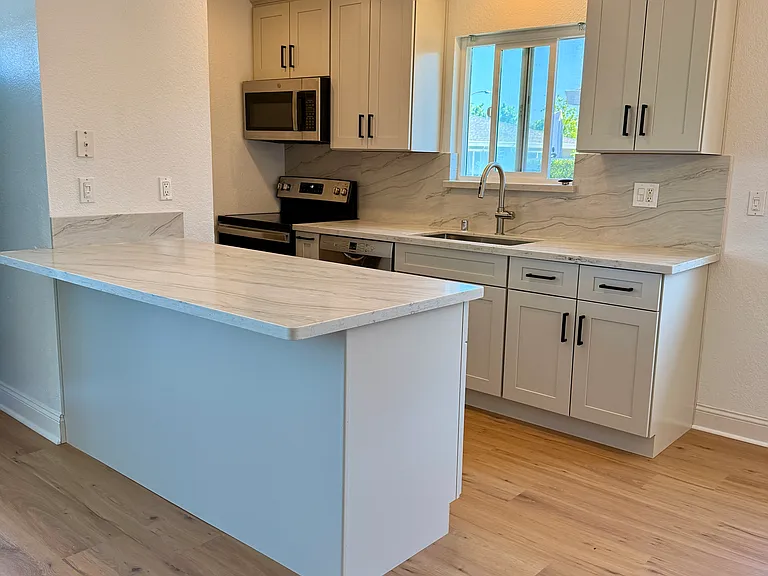 1265 Bouret Dr #4 — Photo 16