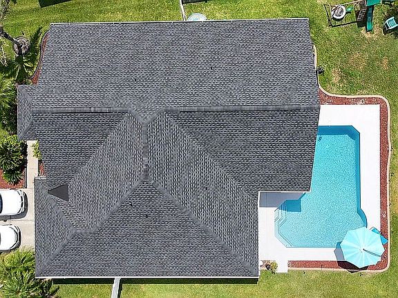 2nd image of 930 Estate Cove Cir