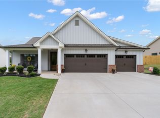 52 Dendy St, Pelzer, SC 29669