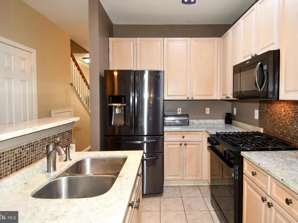 2663 Manhattan Pl Ste 112, Vienna, VA 22180