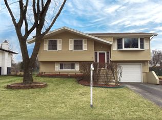 1831 Kingston Ln, Schaumburg, IL 60193