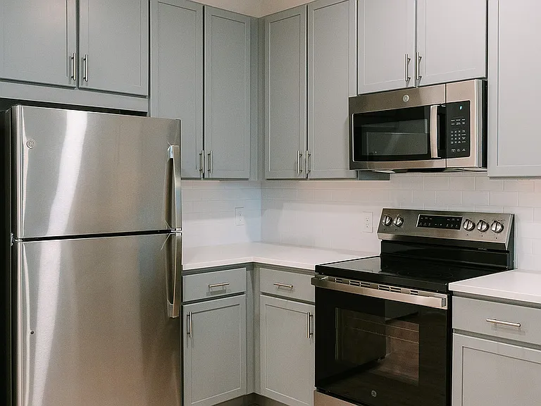 Welcome to the Residences at Sawmill - Luxury Apartment Homes Now Leasing in Summerville