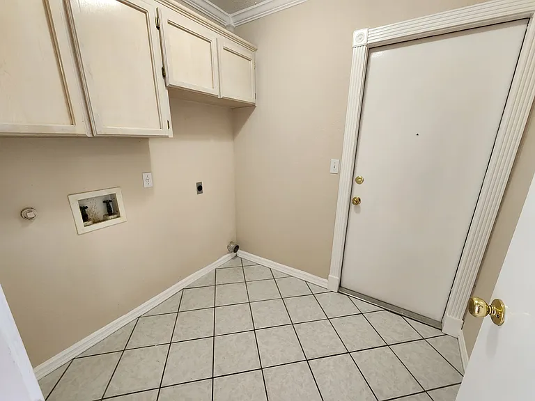 7933 Wolverine Dr — Photo 17