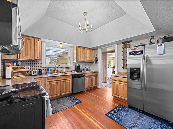 4th image of 4574 Bennett Rd