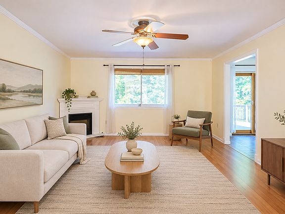 3rd image of 3643 Morningview Ct