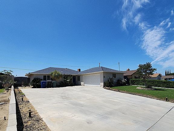 3rd image of 10394 Cochran Ave