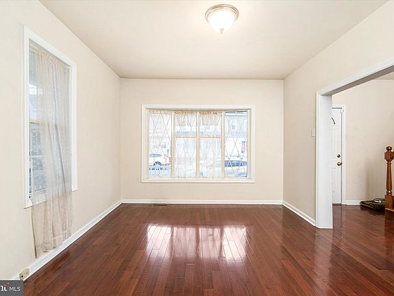 5th image of 412 Schiller Ave
