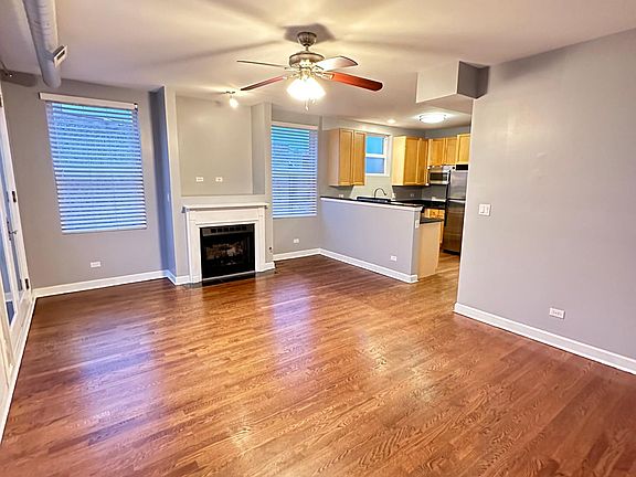 4th image of 748 S Western Ave APT 2