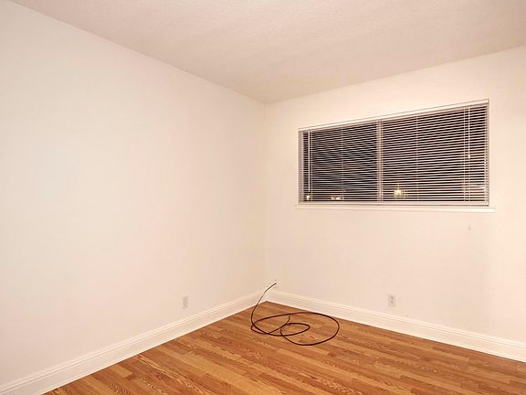 5th image of 4501 Bradford Dr