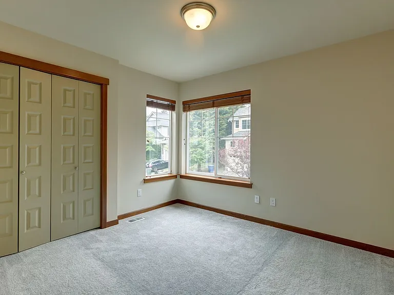 8827 NE 148th Pl — Photo 27