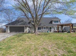 7909 Swarner St, Lenexa, KS 66219