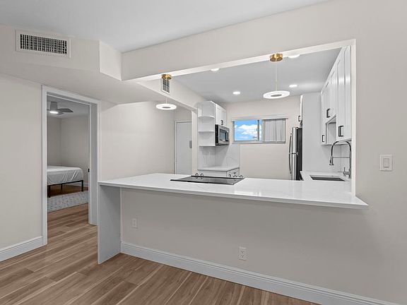 3rd image of 2855 S Garden Drive #312
