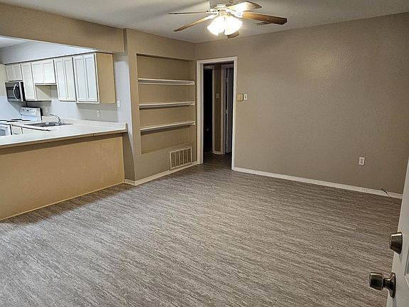 2nd image of 4641 Yale St APT D