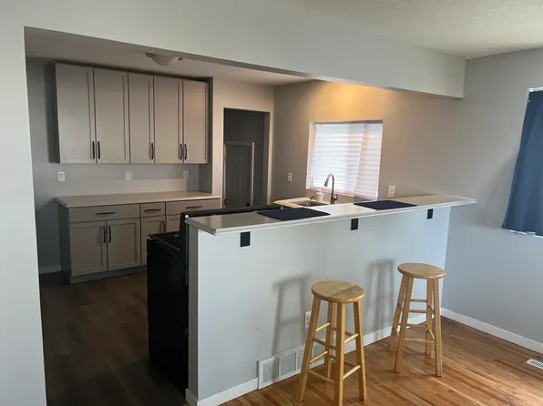 1022 Aurora Ave #2201, Saint Paul, MN 55104