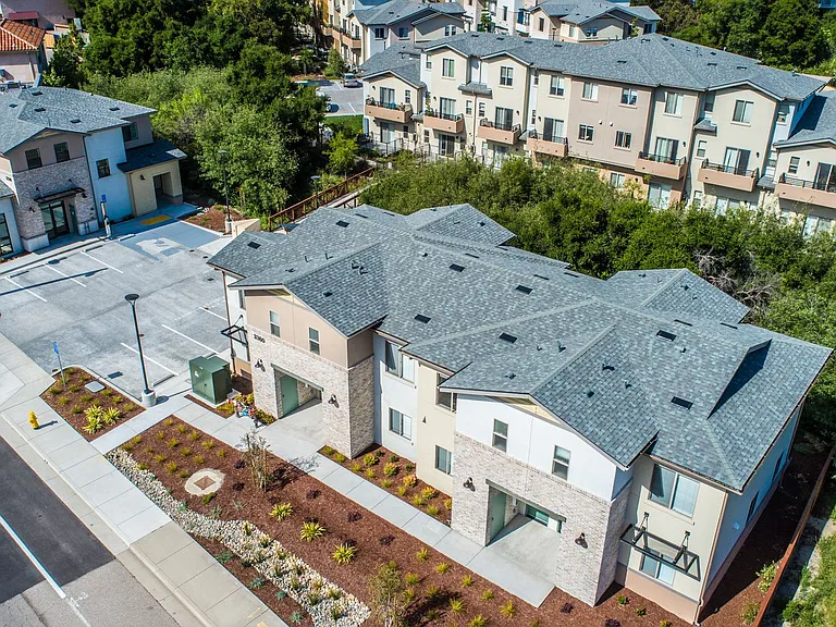 Twin Creeks Apartments — Photo 18