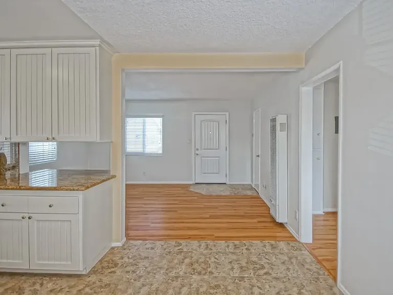 1815 Clark Ln — Photo 15