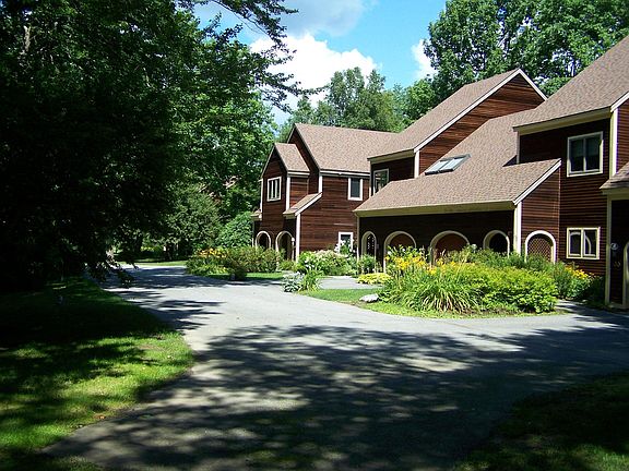 2nd image of 30 Harbor Drive #30