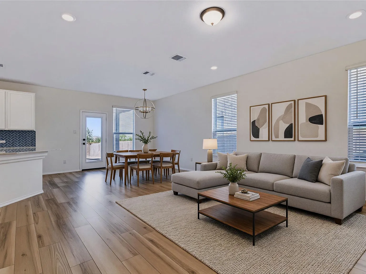3 bed, 2.5 bath, 2070 sqft, $2,300 — Photo 4