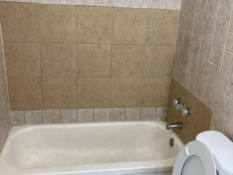 3245 W Jefferson St #4 — Photo 7
