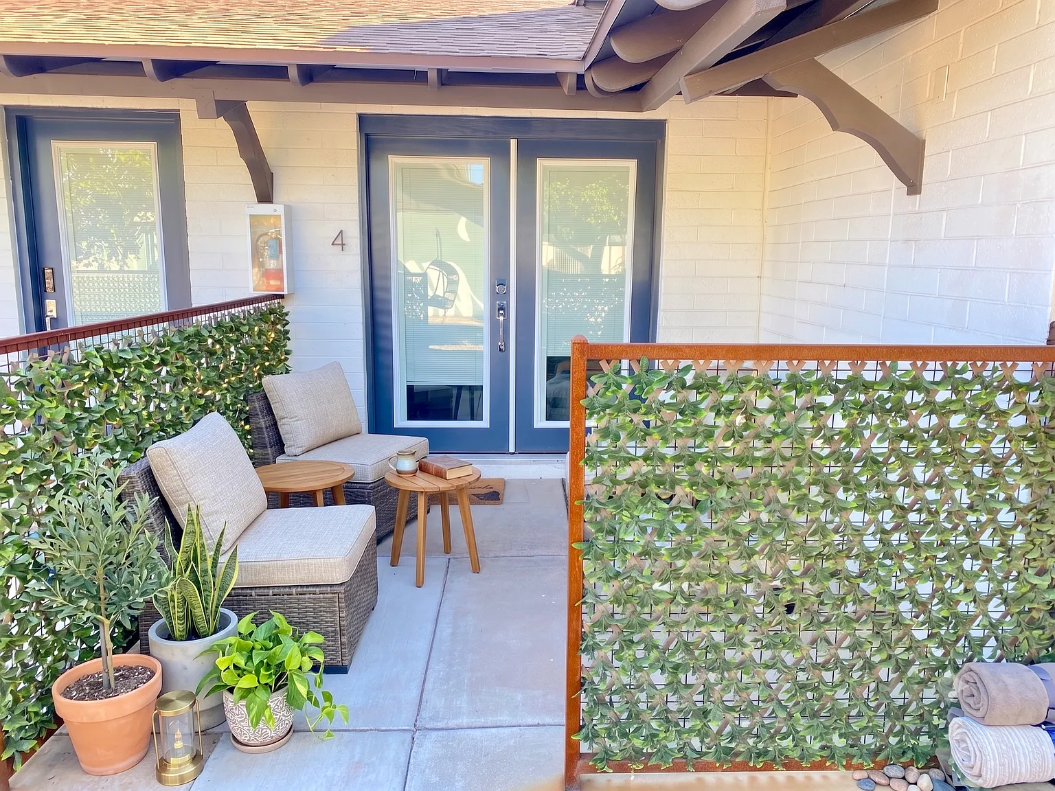 Studio, 300 sqft, $1,095 — Photo 2