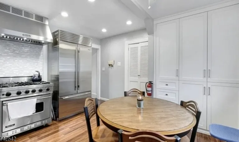 34 Cypress St — Photo 16