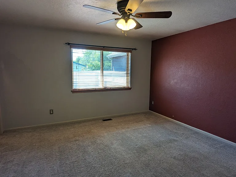 708 S Junction Ave — Photo 8