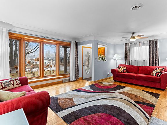 5th image of 31043 Brown St