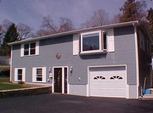 81 Chestnut St, Wakefield, MA 01880