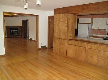 2nd image of 776 Riverview Rd