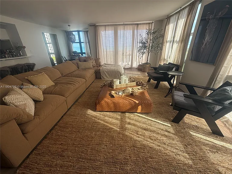 1121 Crandon Blvd #D608 — Photo 9
